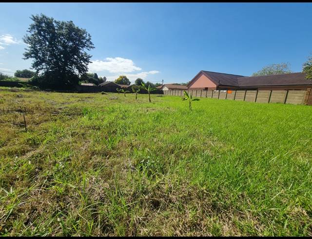 1,060M² VACANT LAND FOR SALE IN FALCON RIDGE